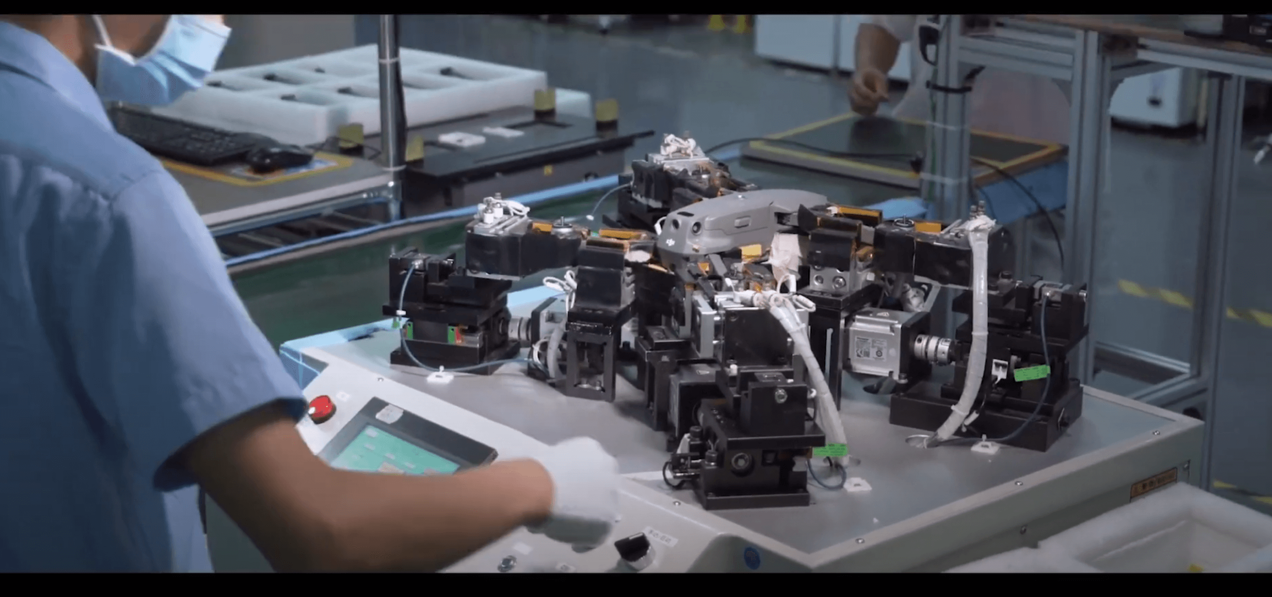 dji-mavic-2-zoom-produktion-fabrik