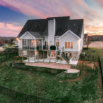 Luftbildaufnahme Mehrfamilienhaus Drohne Immobilie