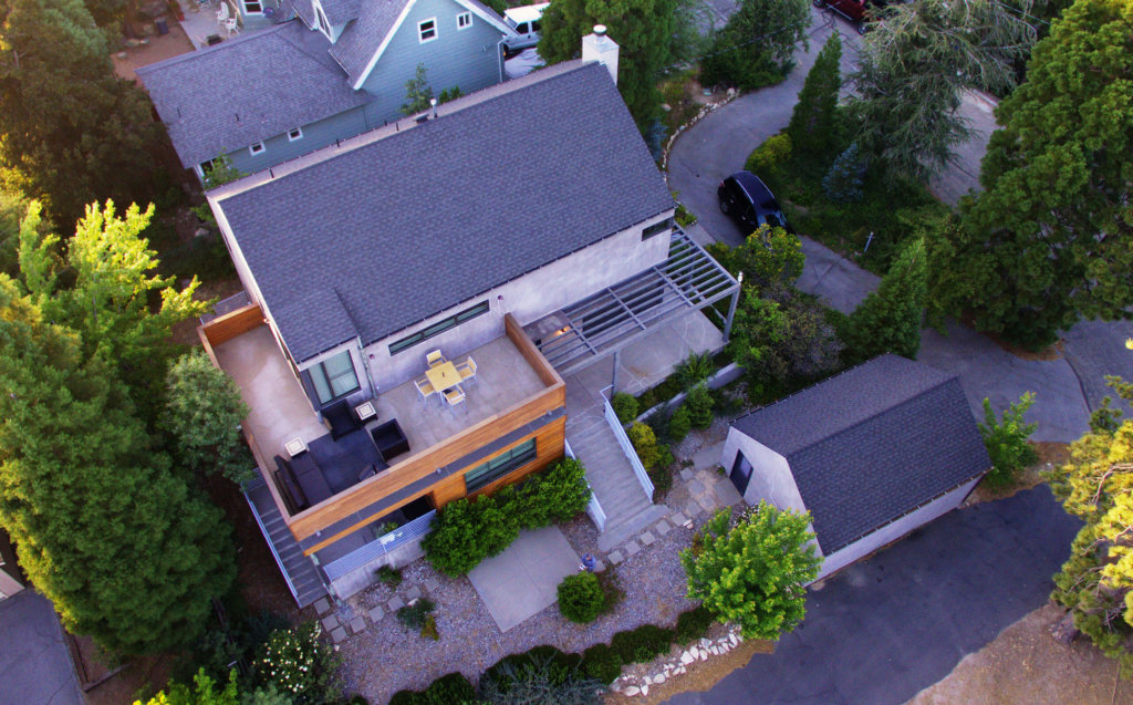 Mehrfamilienhaus Immobilie Drohne Luftbildaufnahme